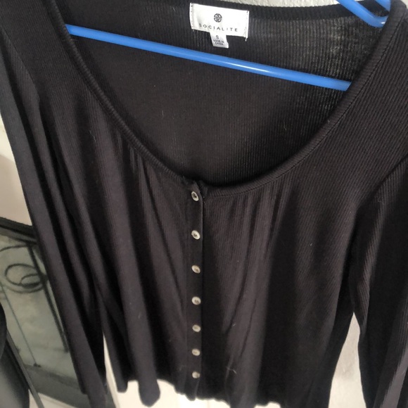 Socialite Button Front Top - Picture 8 of 8